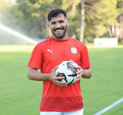 Benayada convoité par Al Nasr en Libye