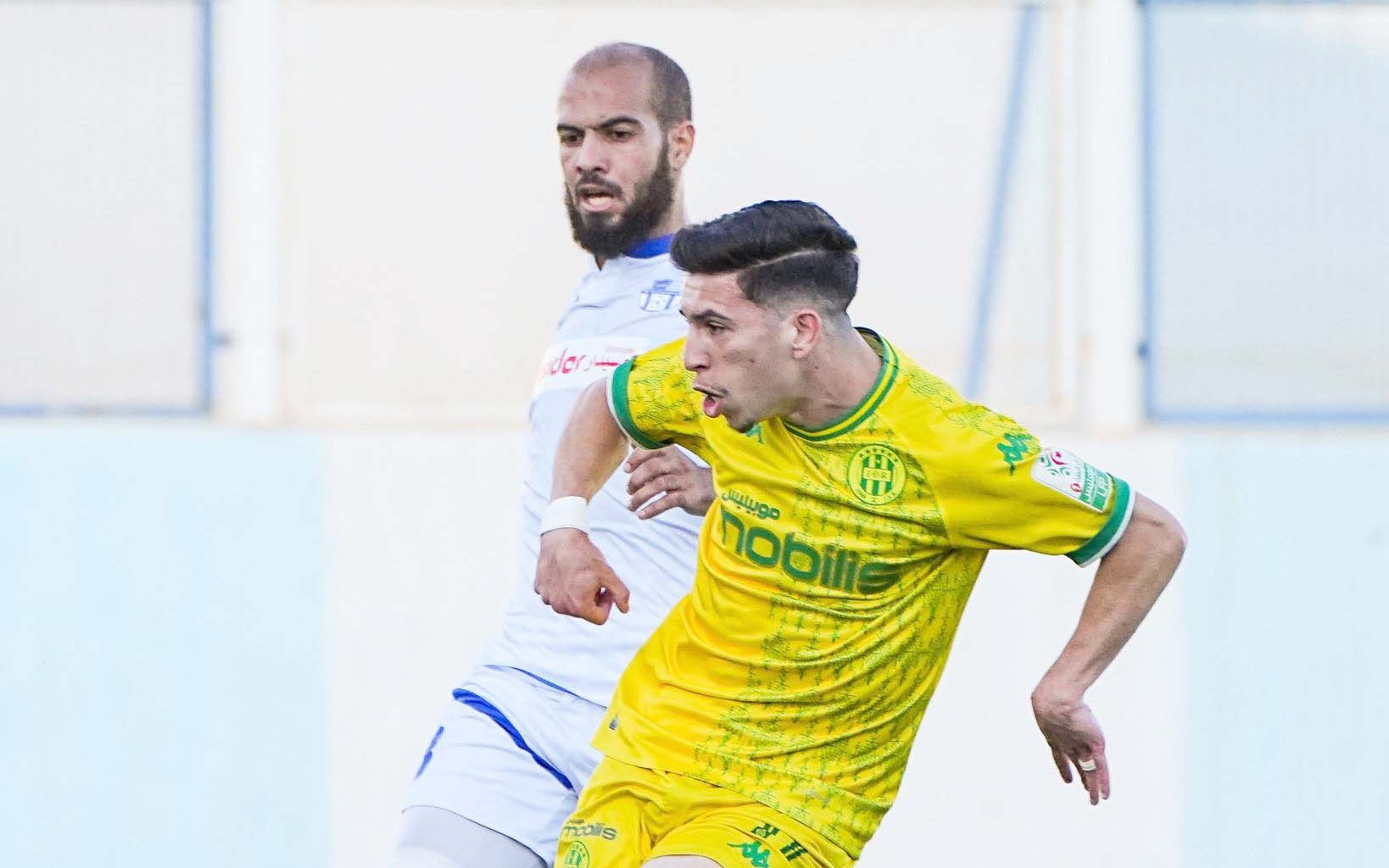 Les Kabyles ne lâchent pas la seconde place
